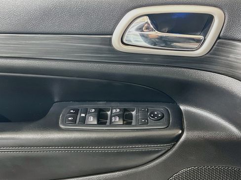 Used 2020 Jeep Grand Cherokee Altitude AWD/4WD image 14