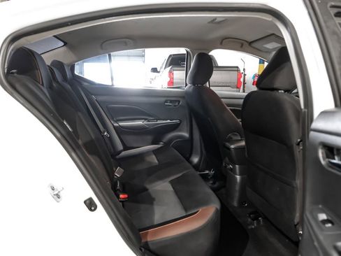 Used 2020 Nissan Versa SR w/ Convenience Package FWD image 33