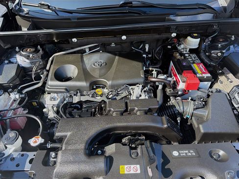 Used 2019 Toyota RAV4 XLE Premium FWD image 36