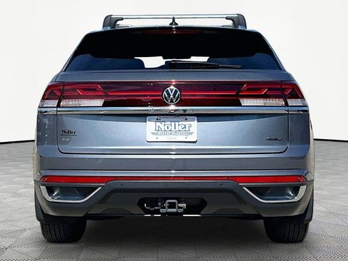 Used 2024 Volkswagen Atlas Cross Sport SE AWD/4WD image 4