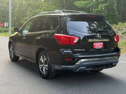Used 2017 Nissan Pathfinder SL w/ SL Premium Package FWD image 9