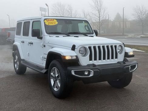 Used 2021 Jeep Wrangler Unlimited Sahara AWD/4WD image 4