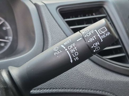 Used 2015 Honda CR-V LX image 24