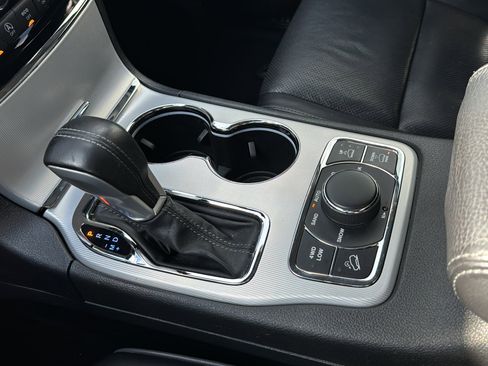 Used 2020 Jeep Grand Cherokee Summit w/ Platinum Series Group AWD/4WD image 18