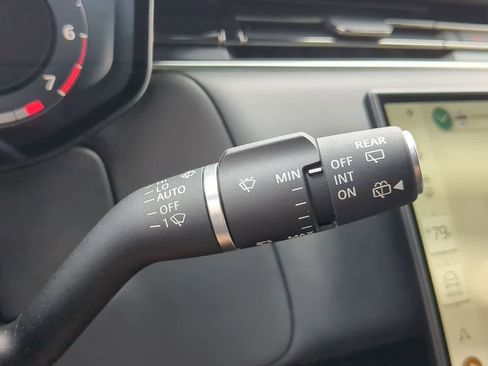 Used 2024 Land Rover Range Rover Sport Dynamic SE image 26