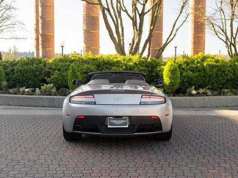 Used 2015 Aston Martin V8 Vantage GT image 11