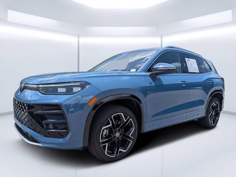 Certified 2025 Volkswagen Tiguan SEL R-Line AWD/4WD image 7