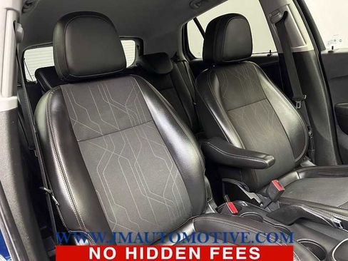 Used 2019 Chevrolet Trax LT w/ LT Convenience Package image 20