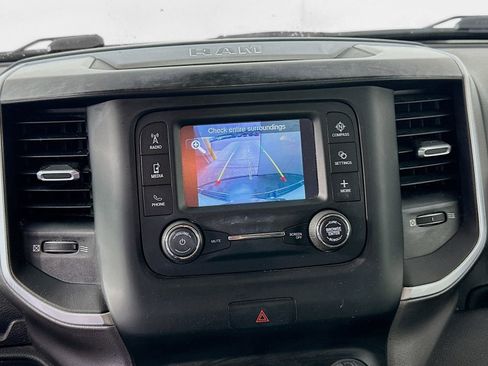 Used 2019 RAM 1500 Big Horn AWD/4WD image 14