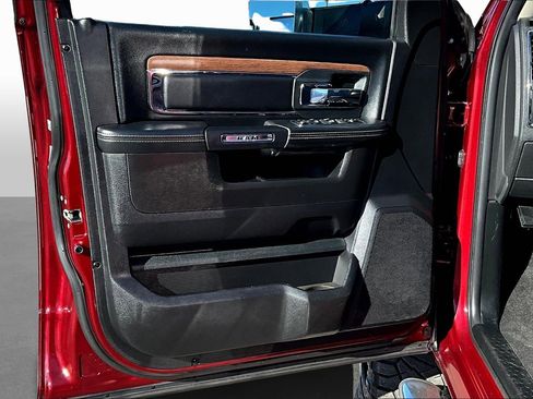 Used 2018 RAM 2500 Laramie w/ Convenience Group image 16