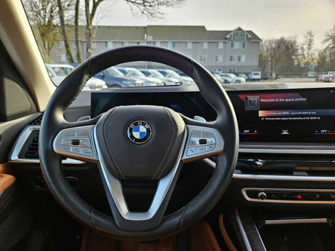 Used 2023 BMW X7 xDrive40i w/ Parking Assistance Package image 21