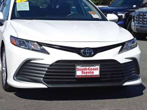 Used 2023 Toyota Camry LE w/ Convenience Package FWD image 4