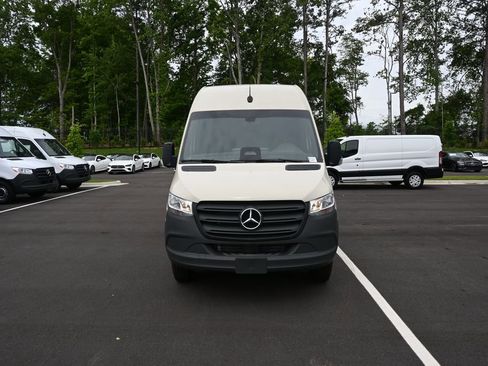 Used 2025 Mercedes-Benz Sprinter 3500 image 28