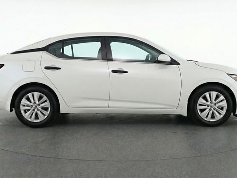 Used 2025 Nissan Sentra S FWD image 11