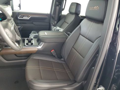 New 2026 Chevrolet Silverado 3500 High Country w/ Technology Package AWD/4WD image 15