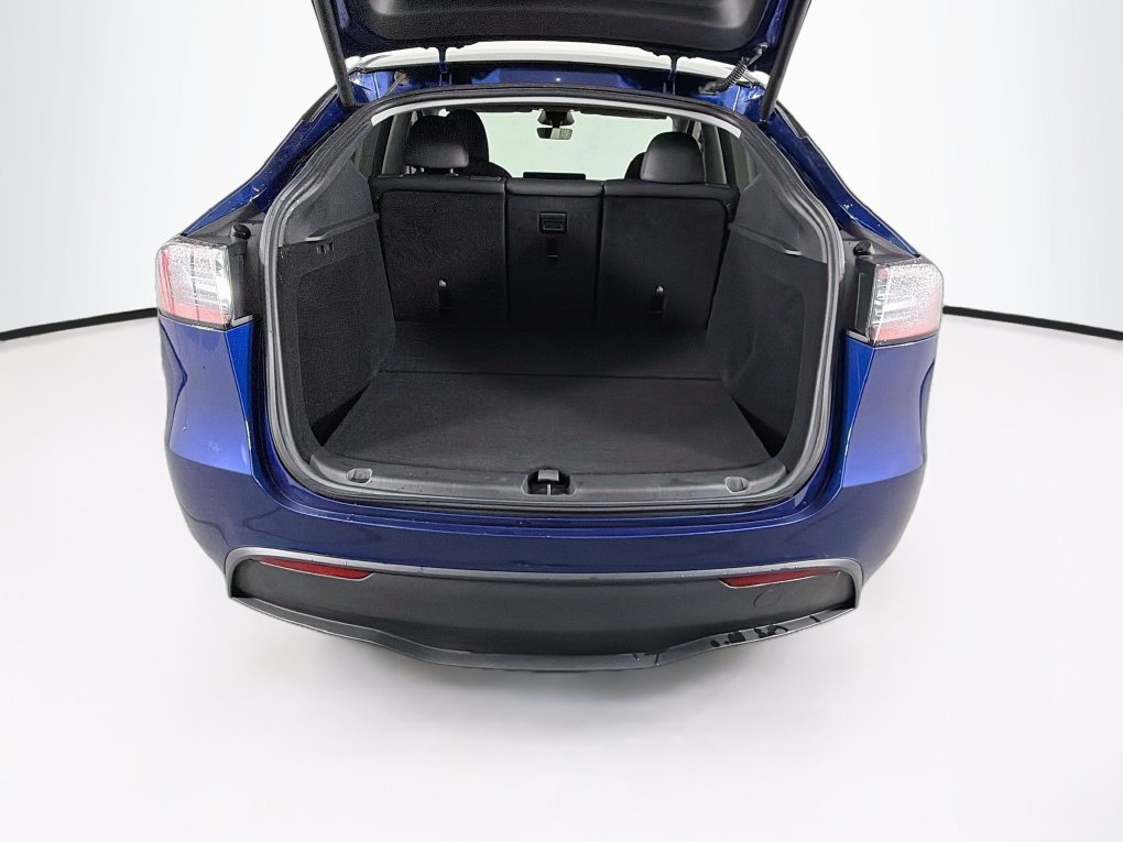 Used 2024 Tesla Model Y Long Range AWD/4WD image 22