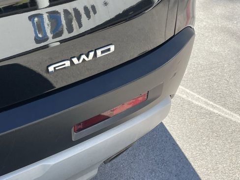 Used 2023 GMC Acadia SLT image 6