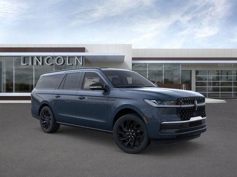 New 2025 Lincoln Navigator L Reserve w/ Jet Appearance Package AWD/4WD image 1