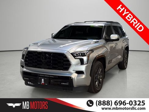 Used 2025 Toyota Sequoia Platinum AWD/4WD image 1