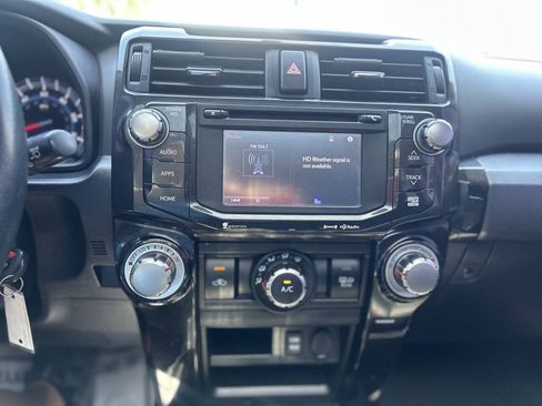 Used 2018 Toyota 4Runner TRD Off-Road Premium AWD/4WD image 40
