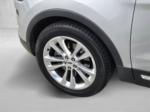 Used 2018 Ford Explorer XLT w/ Equipment Group 202A image 23