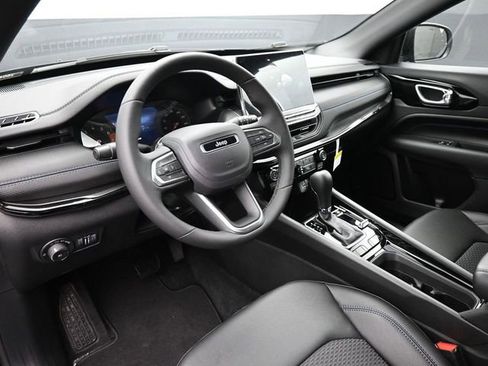 New 2026 Jeep Compass Latitude AWD/4WD image 12