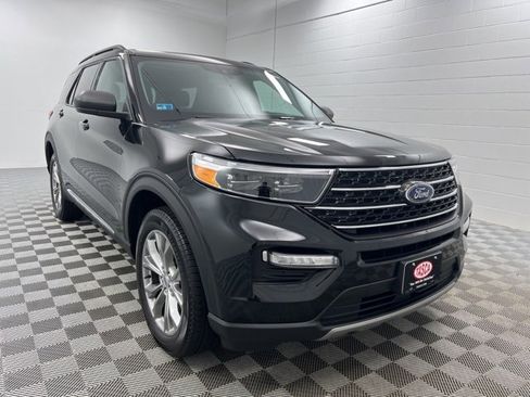 Used 2022 Ford Explorer XLT w/ Equipment Group 202A image 1