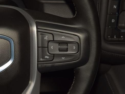 Used 2024 GMC Yukon XL Denali AWD/4WD image 40