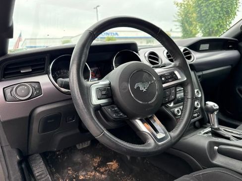 Used 2017 Ford Mustang Coupe RWD image 14