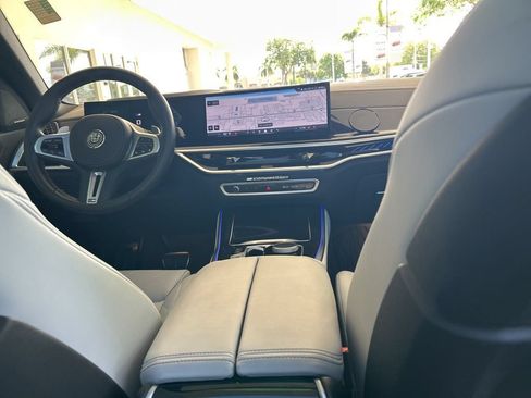 Used 2024 BMW X5 xDrive40i w/ M Sport Package AWD/4WD image 37