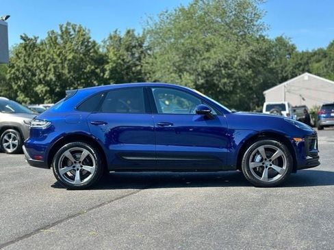 Used 2023 Porsche Macan Turbo AWD/4WD image 6
