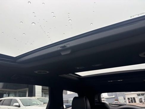 Used 2024 Buick Enclave Avenir w/ Avenir Technology Package image 14