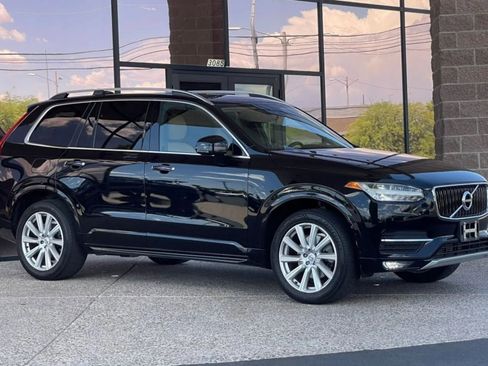 Used 2016 Volvo XC90 T6 Momentum w/ Momentum Plus Package image 21