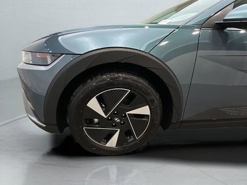 New 2026 Hyundai Ioniq 5 SEL image 3