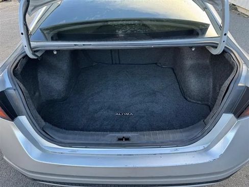 Used 2019 Nissan Altima 2.5 S FWD image 30