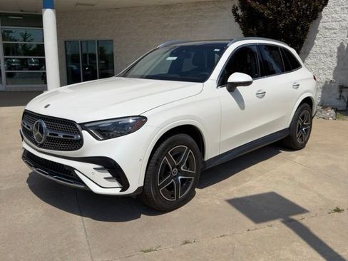 Used 2023 Mercedes-Benz GLC 300 4MATIC image 1