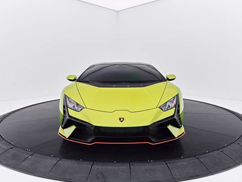 Used 2023 Lamborghini Huracan Tecnica RWD image 18