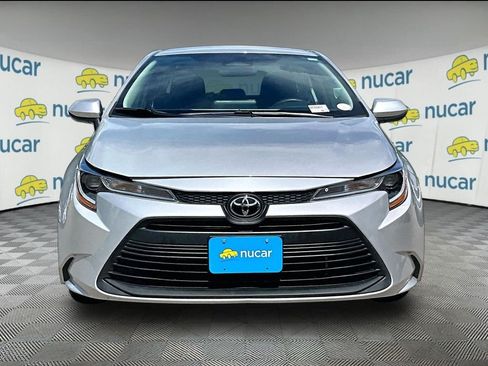 Used 2024 Toyota Corolla LE FWD image 2