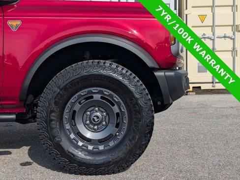 Used 2025 Ford Bronco Badlands image 11