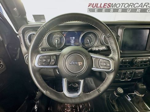 Used 2021 Jeep Wrangler Unlimited Sahara w/ Cold Weather Group AWD/4WD image 11