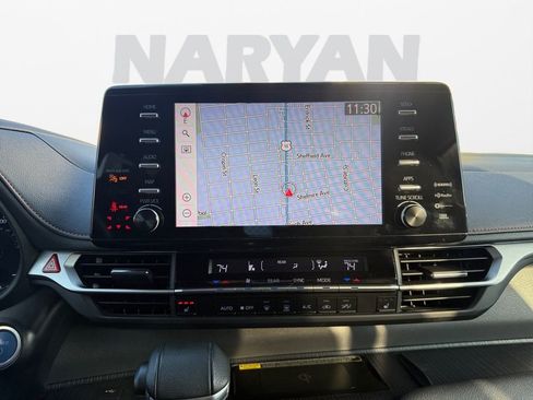 Used 2022 Toyota Sienna XSE w/ XSE Plus Package image 17