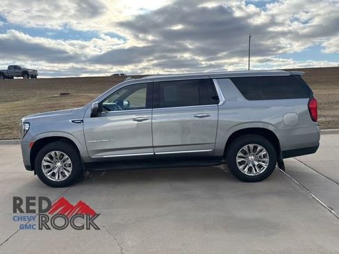 Used 2024 GMC Yukon XL Denali AWD/4WD image 6