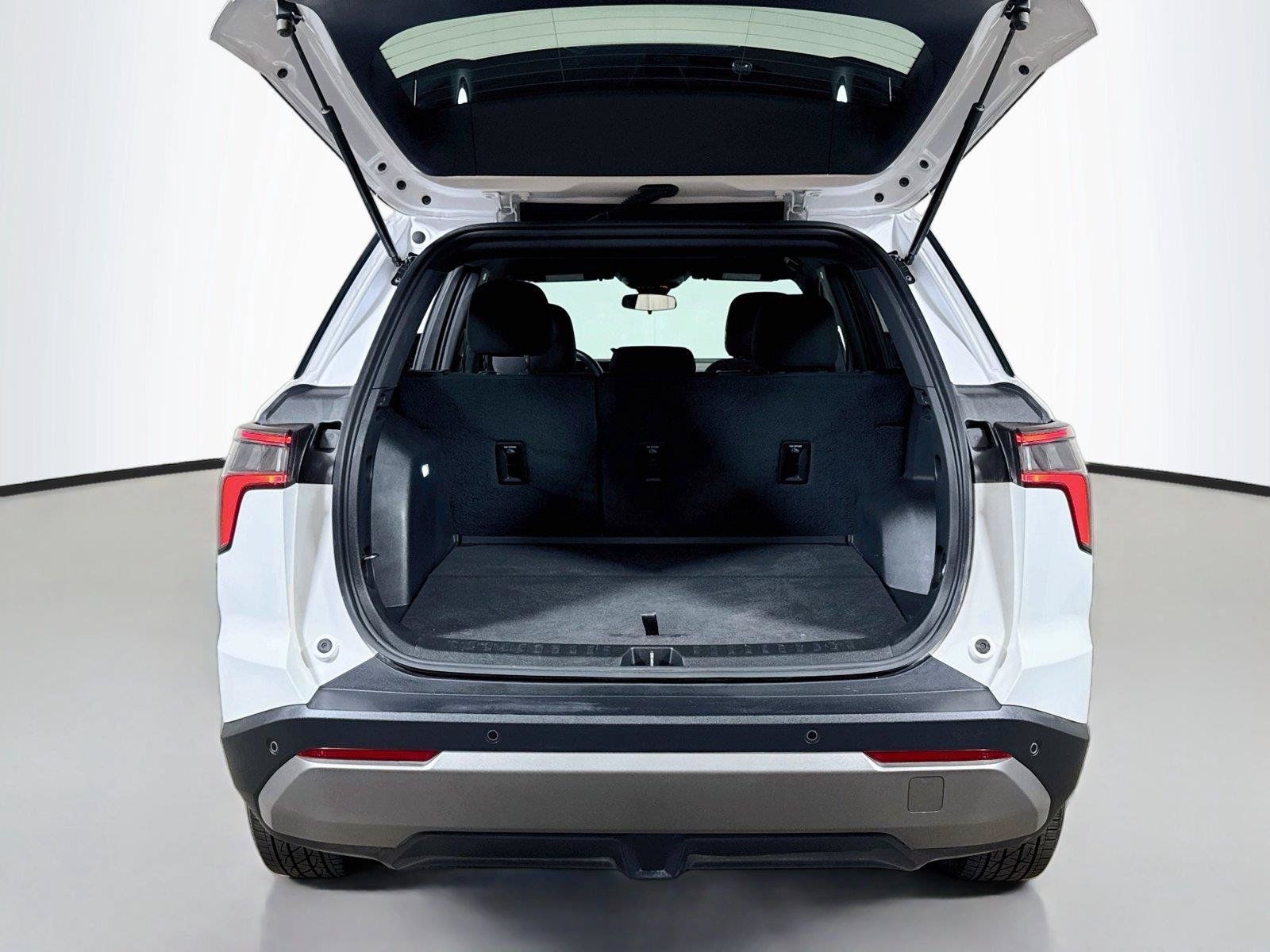 Certified 2025 Chevrolet Equinox LT FWD image 24