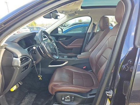 Used 2019 Jaguar F-PACE S image 5