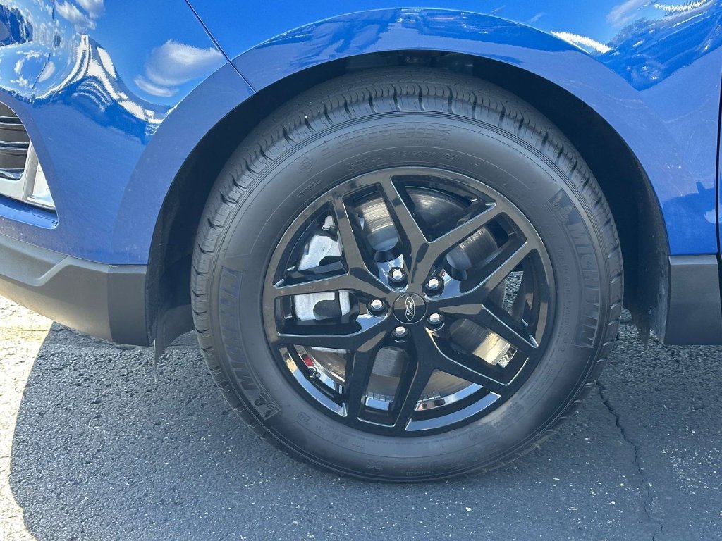 Certified 2024 Ford Edge SEL w/ Convenience Package AWD/4WD image 8