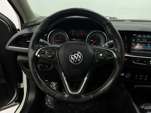 Used 2018 Buick Regal Preferred image 21