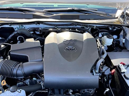 Used 2023 Toyota Tacoma SR5 RWD image 31