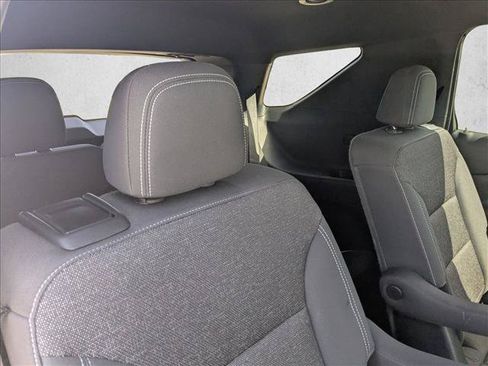 Used 2024 Chevrolet Traverse LT FWD image 19