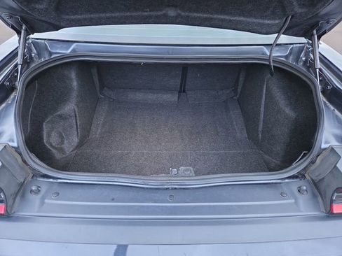 Used 2016 Dodge Challenger SXT image 13