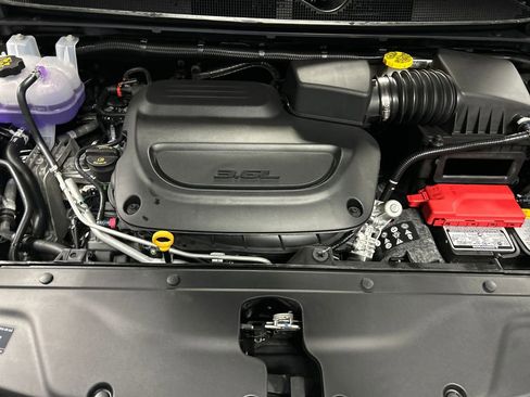 New 2026 Chrysler Pacifica Select image 25